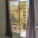 Appartement Nr41 - Village Centre - Steps From The Sea, Restaurants, Shops And Amenities *