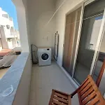 Appartement Nr41 - Village Centre - Steps From The Sea, Restaurants, Shops And Amenities *