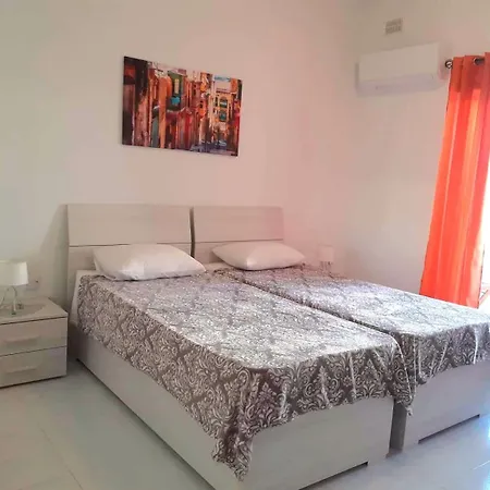 Nr41 - Close To Village Centre, Promenade, Shops & Restaurants * Marsaxlokk