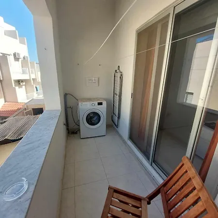 Apartment Nr41 - Village Centre - Steps From The Sea, Restaurants, Shops And Amenities *