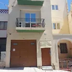 Nr41 - Village Centre - Steps From The Sea, Restaurants, Shops And Amenities * 마르사실로크