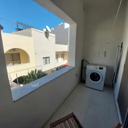 Apartment Nr41 - Close To Village Centre, Promenade, Shops & Restaurants