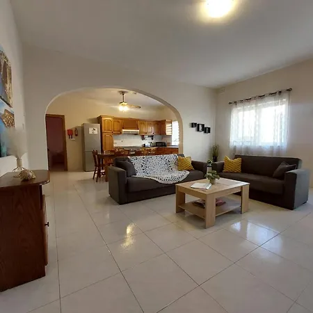 Nr41 - Village Centre - Steps From The Sea, Restaurants, Shops And Amenities Marsaxlokk