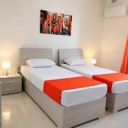 Apartamento Nr41 - Village Centre - Steps From The Sea, Restaurants, Shops And Amenities Marsaxlokk