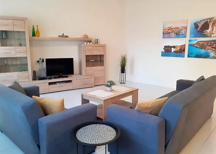 Nr41 - Close To Village Centre, Promenade, Shops & Restaurants *