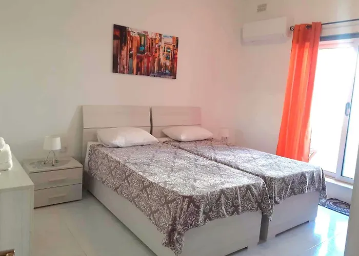 Nr41 - Close To Village Centre, Promenade, Shops & Restaurants * Marsaxlokk