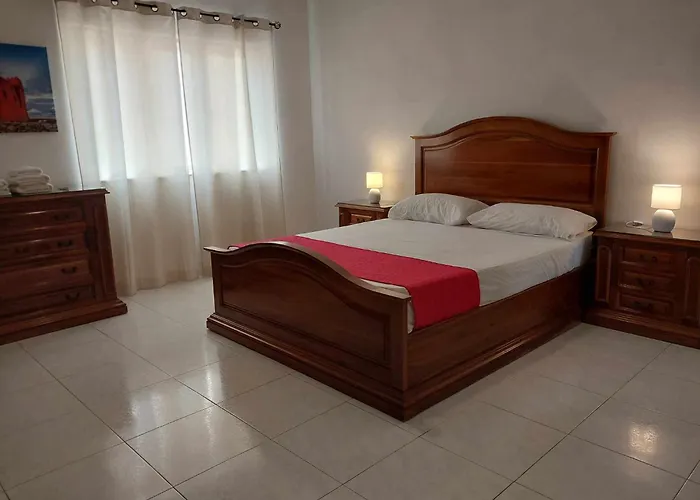 Nr41 - Close To Village Centre, Promenade, Shops & Restaurants *