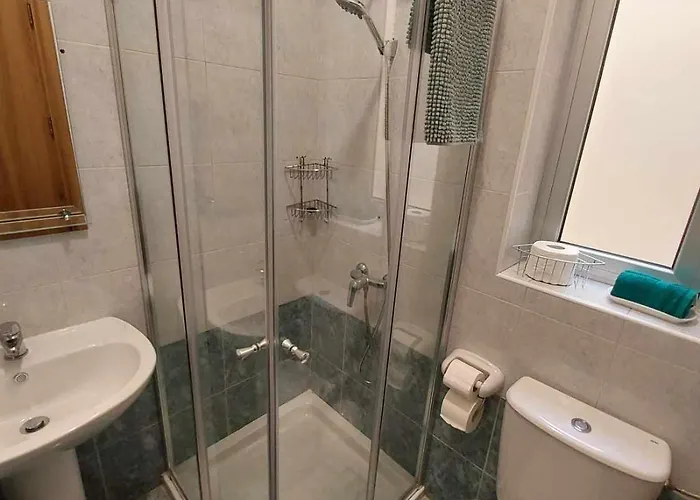 Nr41 - Close To Village Centre, Promenade, Shops & Restaurants *